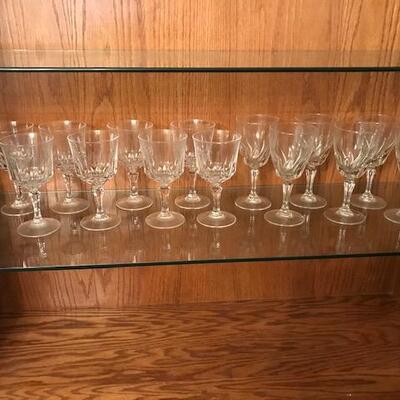 Vintage Crystal Clear Glass Wine Glasses (98)
