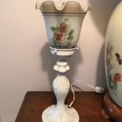 Vintage Pair of Decorative Lamps (104)