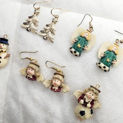 CHRISTMAS EARRINGS LOT #1 