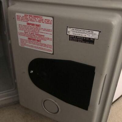 Vintage Sentry Valueguard Safe (114)