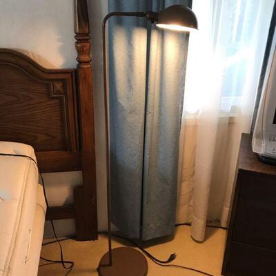 Vintage Brown Metal Industrial Standing Lamp (117)