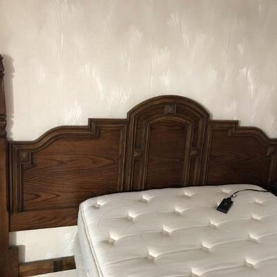 Vintage Levitz Thomasville Furniture Bedroom Set, Dresser, Mirrors, Armoire, Headboard (119)