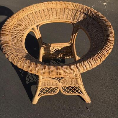 Rattan Round with Glass Top