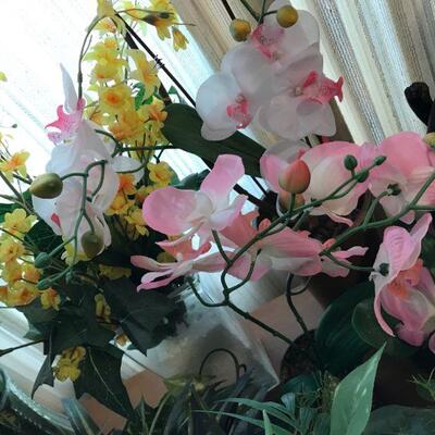 Mixed Variety of Artificial Flowers (130)