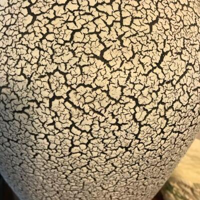 Mixed Variety of Vases Misc Decor (132)