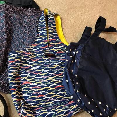 Mixed Variety of Women's Purses and Small Bags (136)