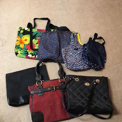 Mixed Variety of Women's Purses and Small Bags (136)