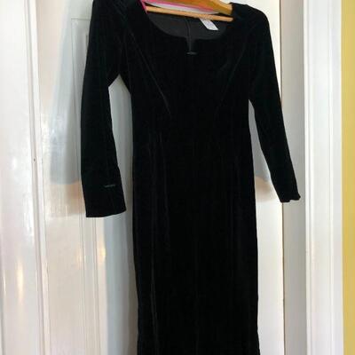 Elegant Thierry Mugler Paris Black Velvet Floor Length Gown 3/4 Sleeves Size 40