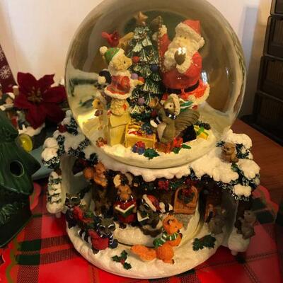 Vintage Mixed Variety of Christmas Decor (139)