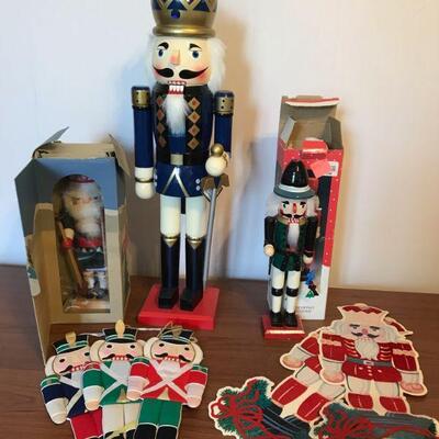 Mix Variety of Christmas Nutcrackers  (140)