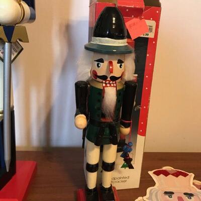 Mix Variety of Christmas Nutcrackers  (140)