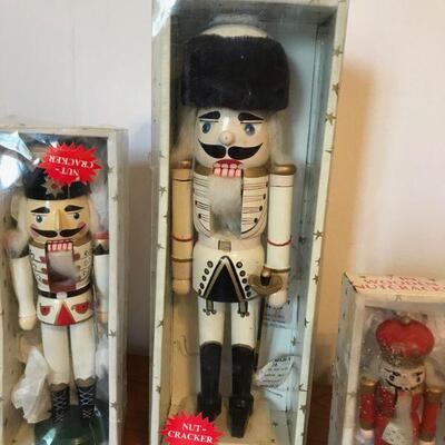 Vintage Mixed Variety of Wooden Nutcrackers (141)