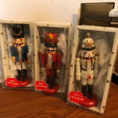 Vintage Mixed Variety of Wooden Nutcrackers (141)