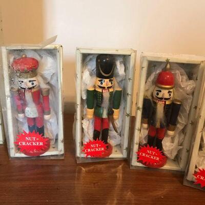 Vintage Mixed Variety of Wooden Nutcrackers (141)