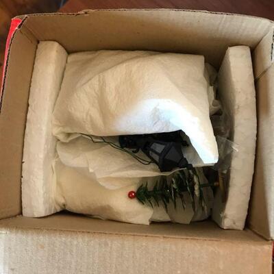 Vintage Santa's Best Collectible Porcelain Boxed House Figurines (142)