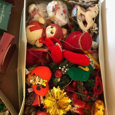 Vintage Mixed Variety of Christmas Ornaments (144)