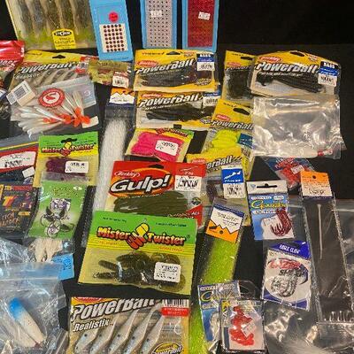 lot 63 - Fishing Gear (hooks, bait, lures, spinners, jig heads and much more!)