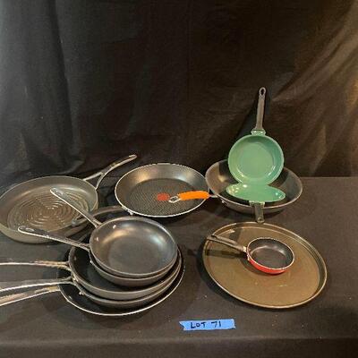 Lot 71 - Kitchen Pans (T-Fal, Rachael Ray, Orgreenic Kitchenware, Anolon and All-Clad)