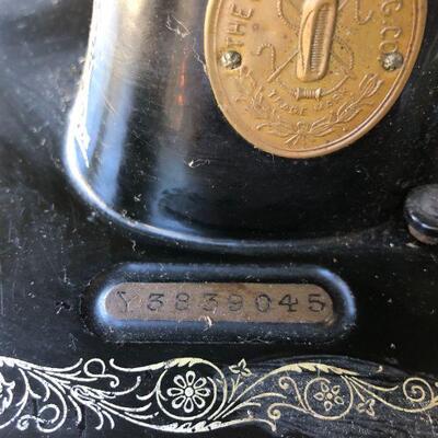 Antique Singer Sewing Machine 99 Filigree Design Serial Number in Working Condition Original Case