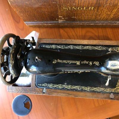 Antique Singer Sewing Machine 99 Filigree Design Serial Number in Working Condition Original Case