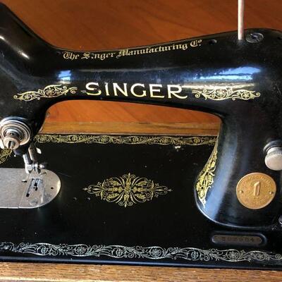 Antique Singer Sewing Machine 99 Filigree Design Serial Number in Working Condition Original Case