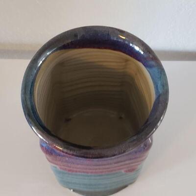 Lot 29: Ceramic Vessel Signed by Artist 