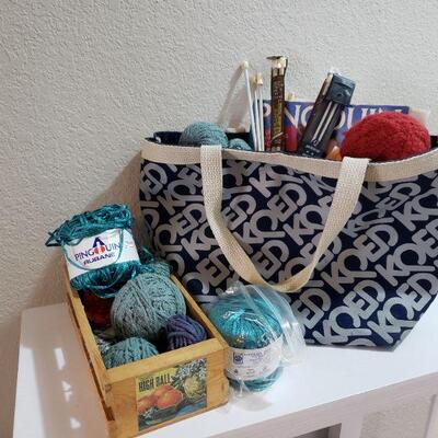 Lot 73:  Knitting Lot