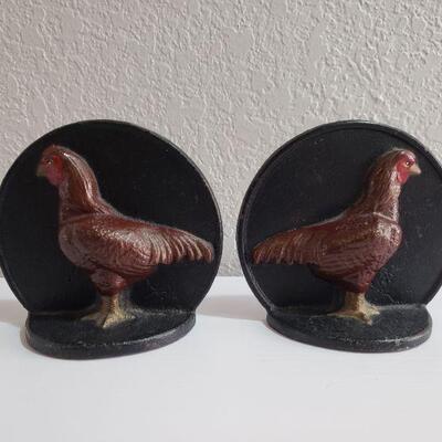 Lot 85: Antique Cast Iron Rooster Bookends 