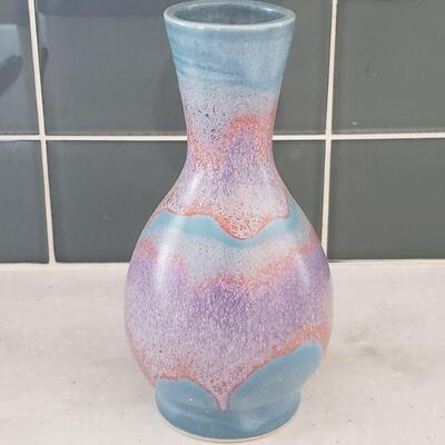 Lot 94: Pottery Vessel Unsigned Rosa Lee 