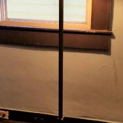 Lot #40  Contemporary Tiffany Style Floor Lamp - good working condition