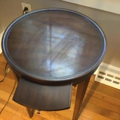 B - 420: Vintage Small Round Kittinger Table with pull out 