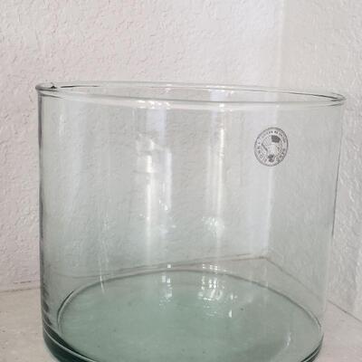 Lot 141: Glass Vase lot (4)