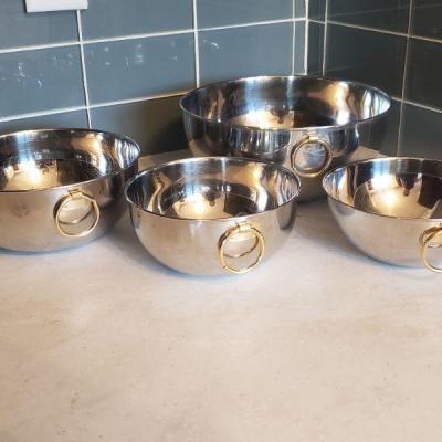 Lot 154: Nesting Mixing Bowls (Stainless with Gold Hanging Ring))