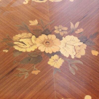 Lot 10 Set of 3 Inlay Roses Side Tables