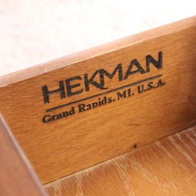 Lot 21 Hekman Sofa Table w/ Drawers