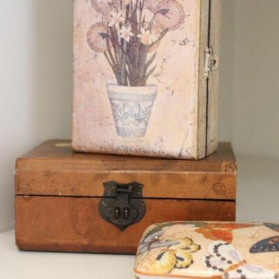 Lot 23 DÃ©cor Storage Boxes & Ceramic Dish