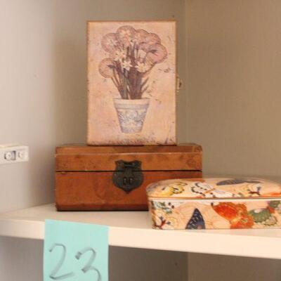 Lot 23 DÃ©cor Storage Boxes & Ceramic Dish
