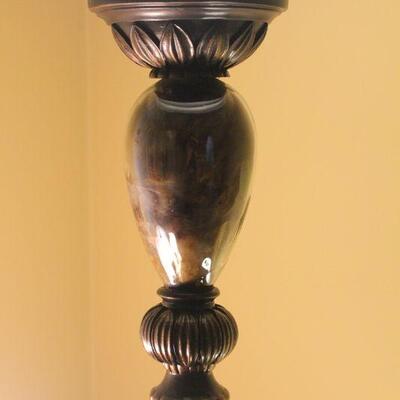 Lot 33 3-light Floor Lamp