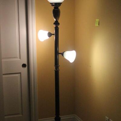 Lot 33 3-light Floor Lamp