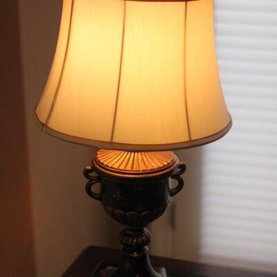 Lot 36 National Mt. Airy Desk & Lamp