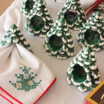 Lot 55 Christmas Linens/Napkins/Holders Lenox