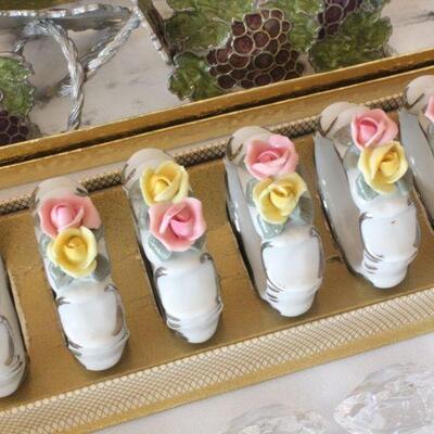 Lot 57 Lead Crystal 12pc Dumbbell/Napkin Rings