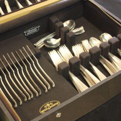 Lot 106 Sterling Wallace Silverware 56 pc Set