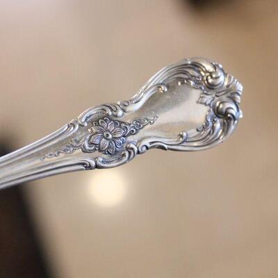 Lot 107 Sterling Old Master 'Towle' Silverware 62 pc Set