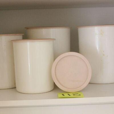 Lot 118 Tupperware Set