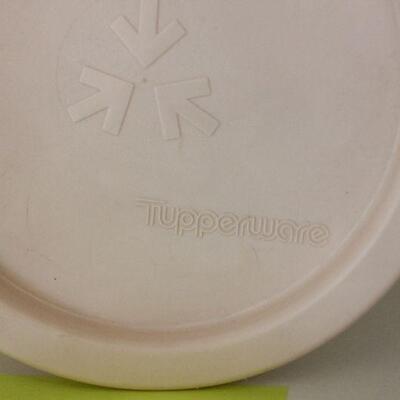 Lot 118 Tupperware Set