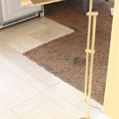 Lot 122 Standing Brass Office Lamp (works, needs slight repair)