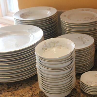 Lot 125 122pc Johann Haviland Bavaria Germany China Set