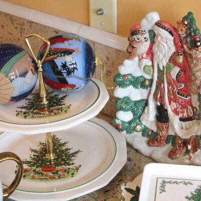 Lot 135 Christmas Serving Pieces