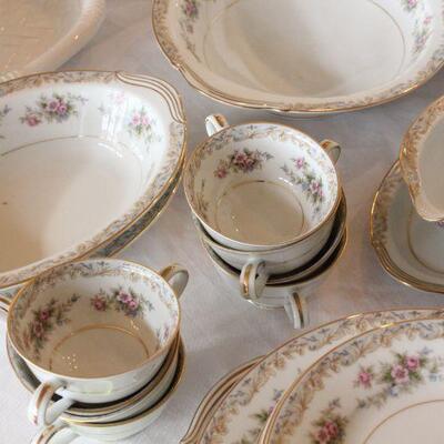 Lot 136 Noritake China 67pcs Somerset